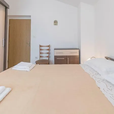 Apartment Mira2#preko#free Parking#a C Sestrunj